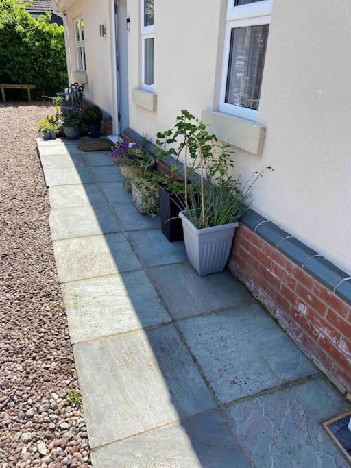 Helens Haven First Floor Apartment Via Stairs Preston  Exterior foto